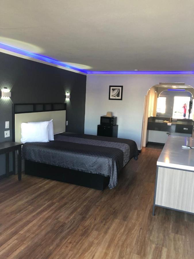 Sunset Motel Pomona Εξωτερικό φωτογραφία